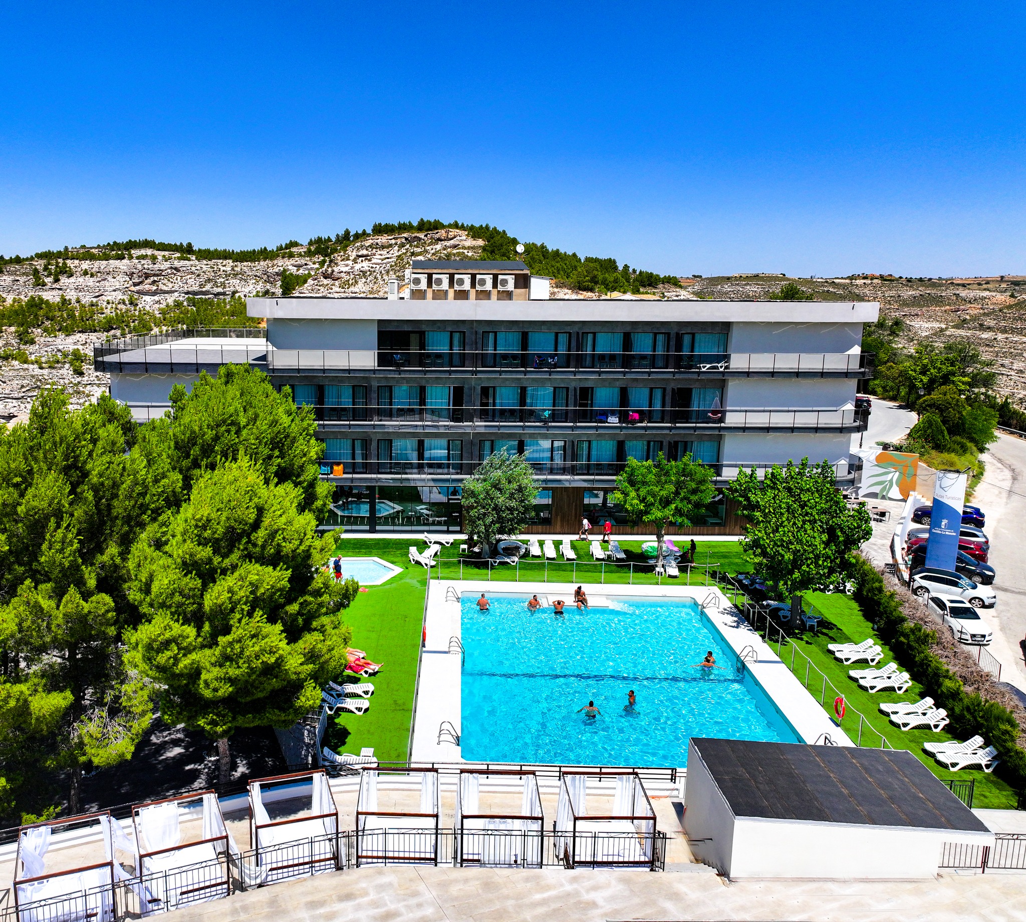 ¿Por Qué Elegir un Hotel de 4 Estrellas para tus Vacaciones?